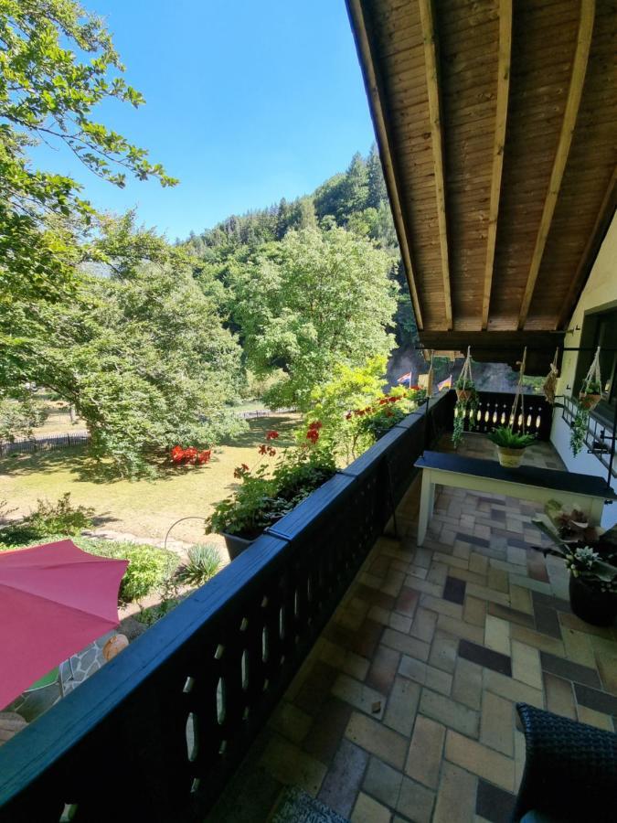 B&B Am Sahrbach Altenahr Exterior photo